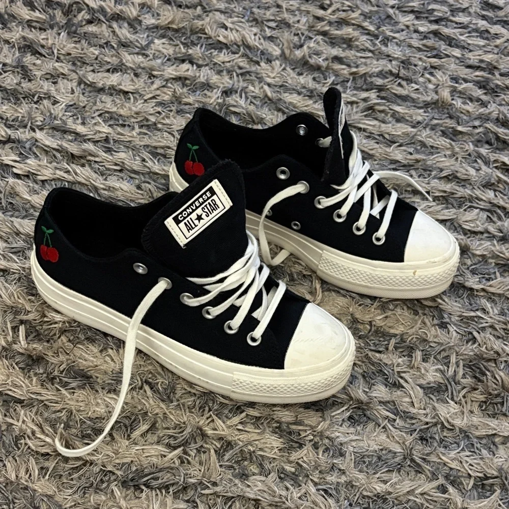 Converse timeless sneakers